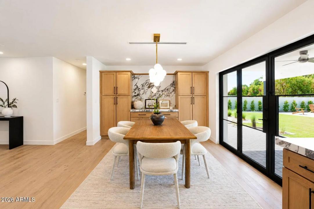 Real Estate Picture 15