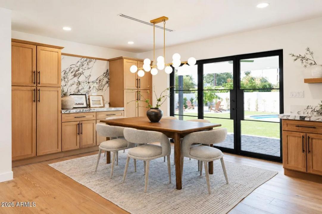Real Estate Picture 16