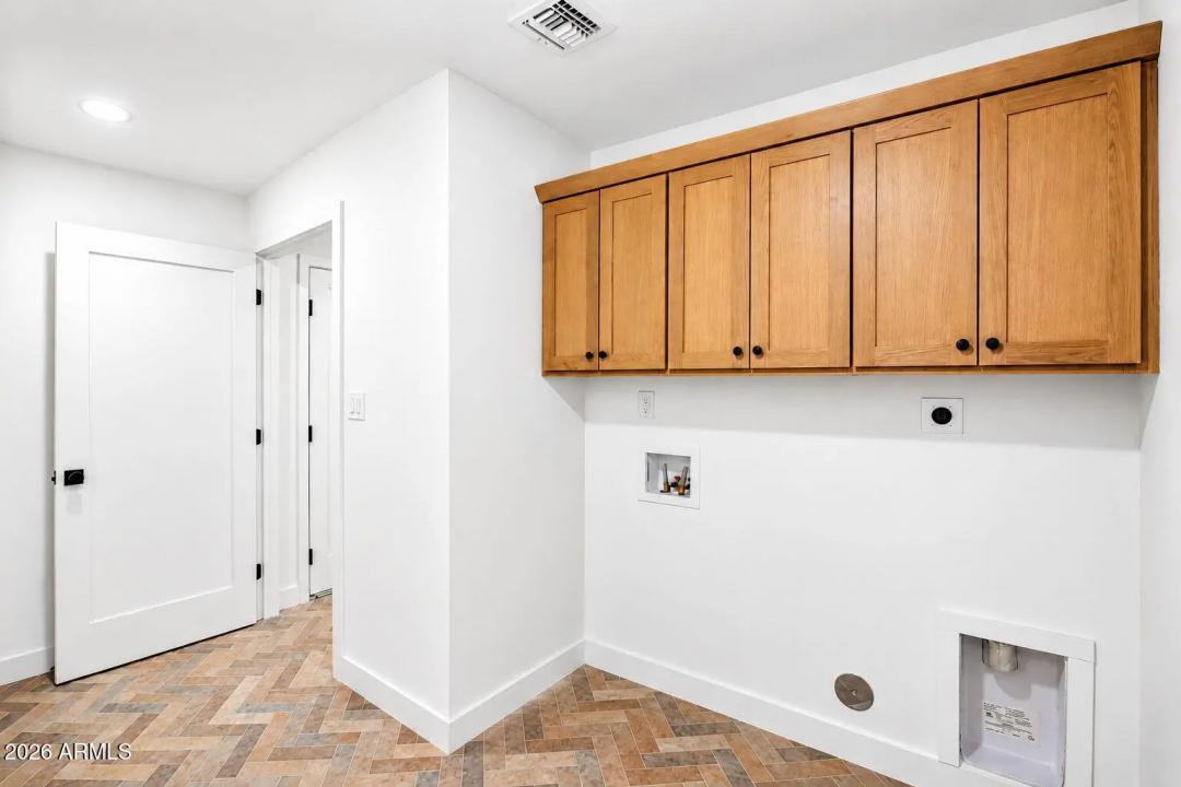 Real Estate Picture 26