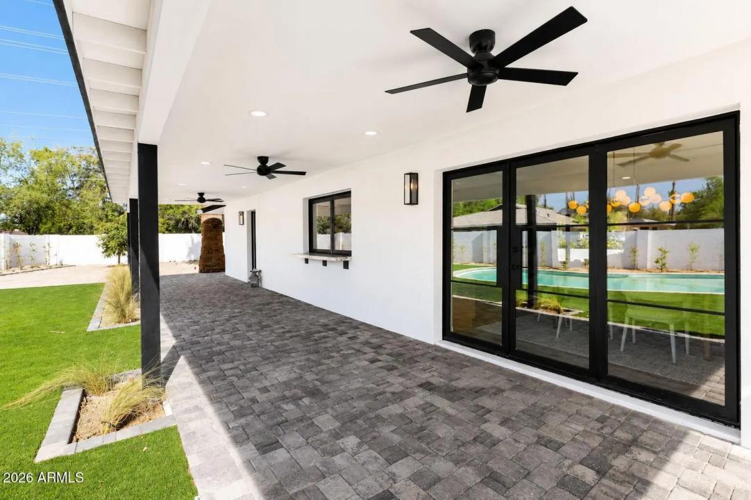 Real Estate Picture 29