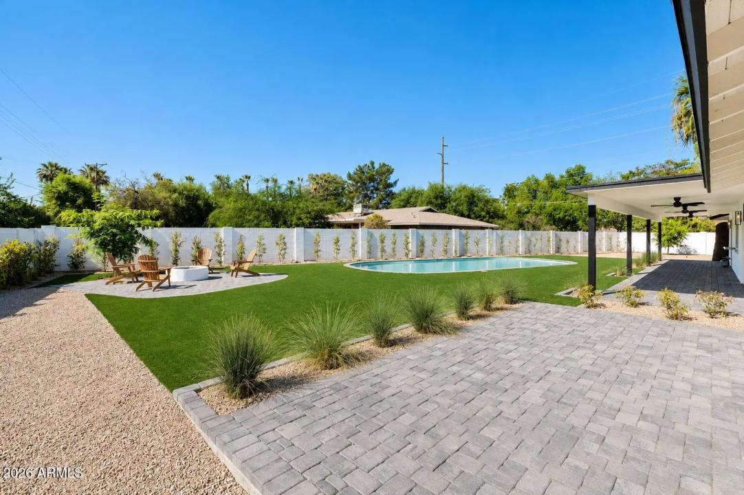 Real Estate Picture 34