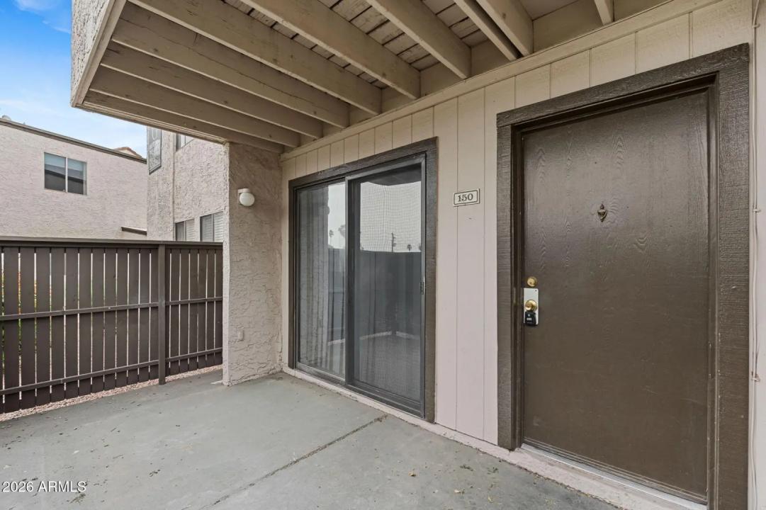 Real Estate Picture 4