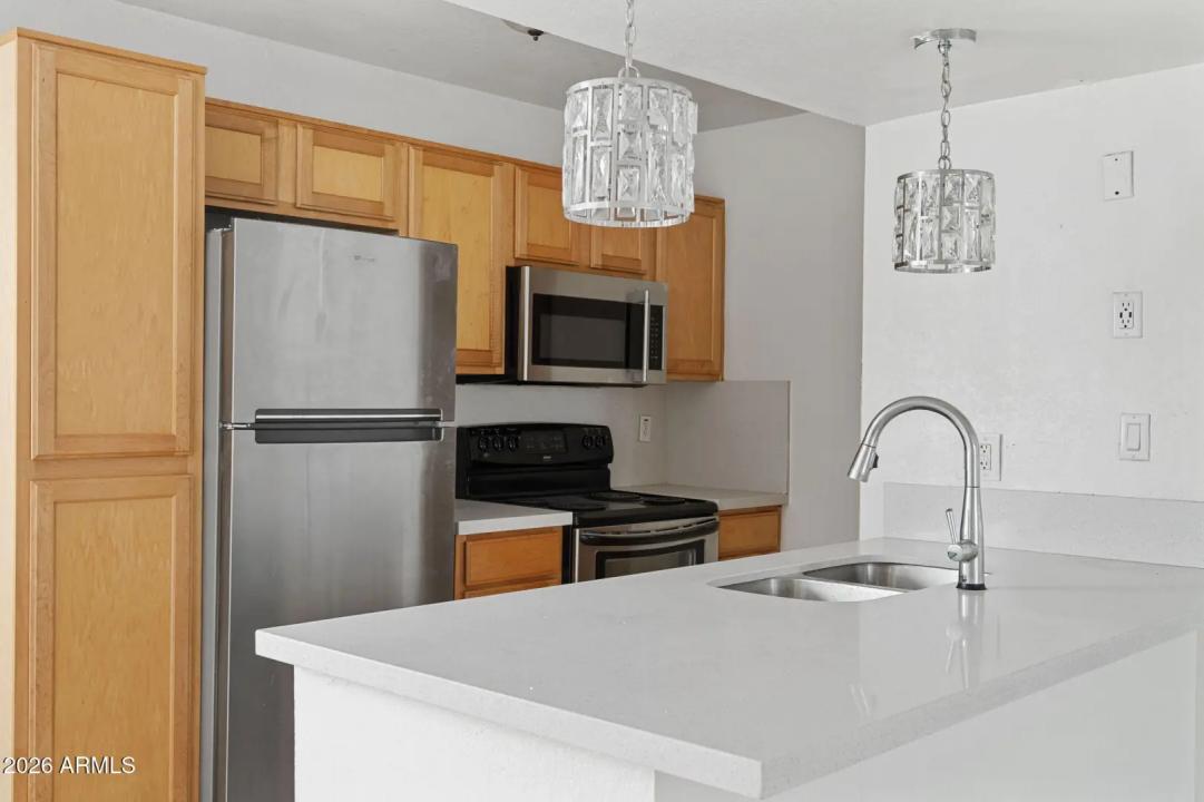 Real Estate Picture 8