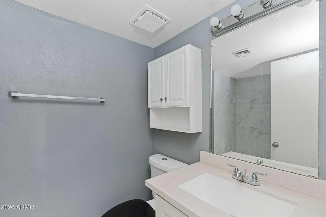 Real Estate Picture 15