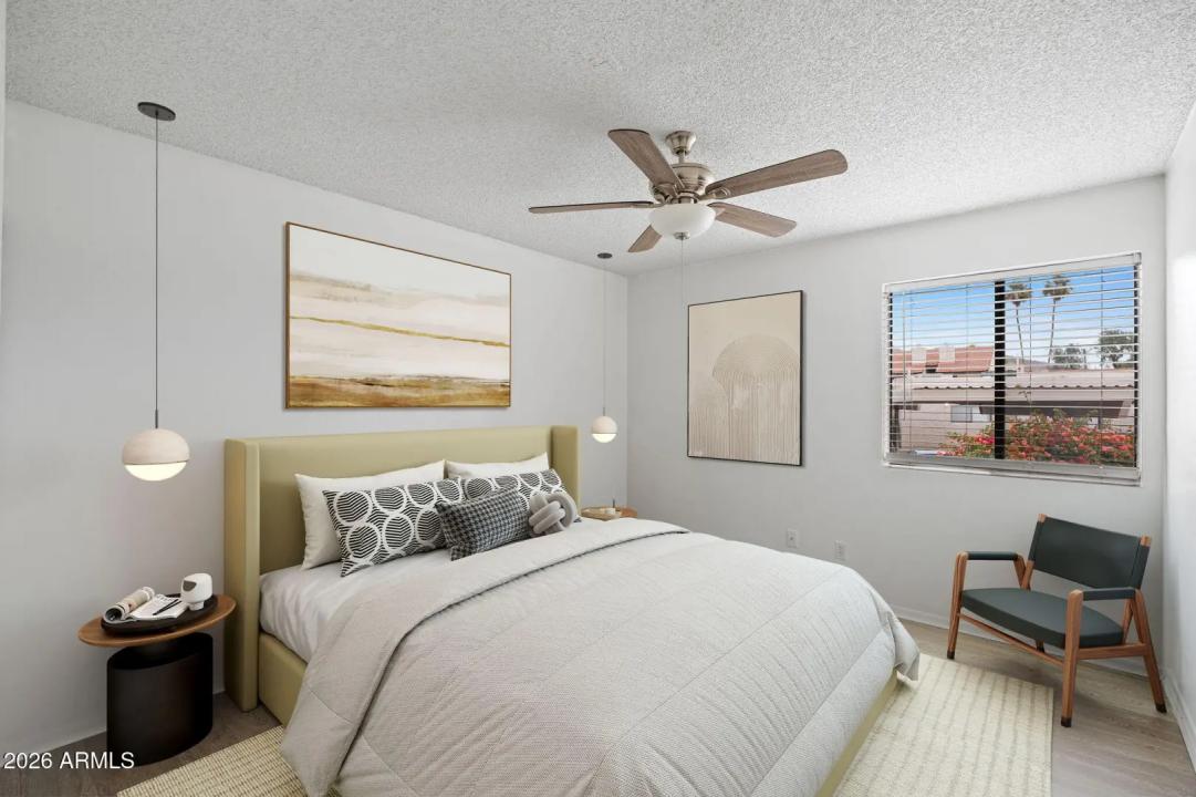 Real Estate Picture 13