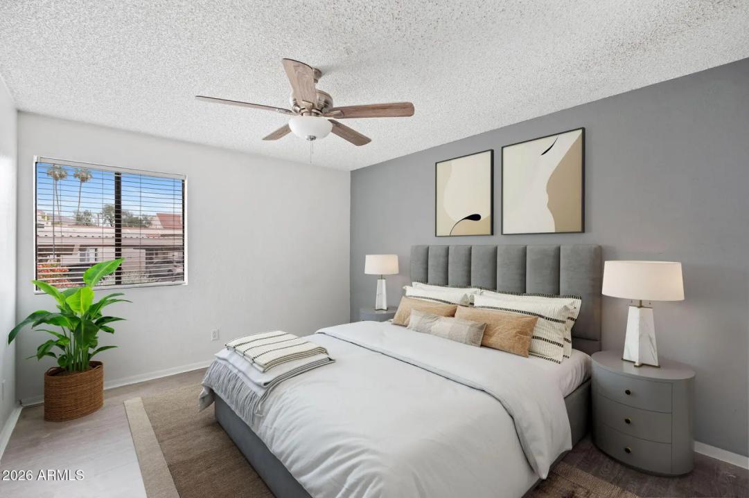 Real Estate Picture 10