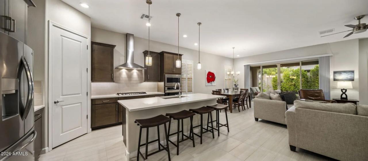 Real Estate Picture 7
