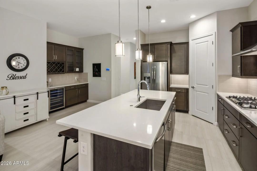 Real Estate Picture 9