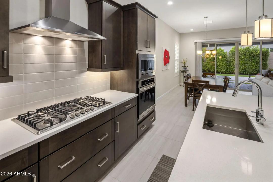 Real Estate Picture 5