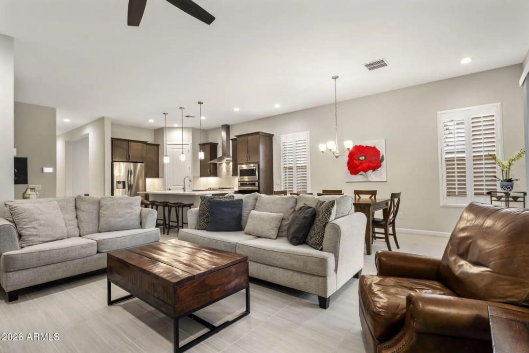 Real Estate Picture 15