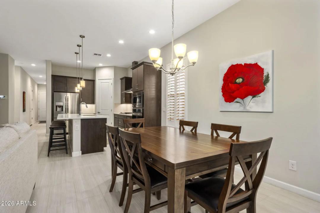 Real Estate Picture 16