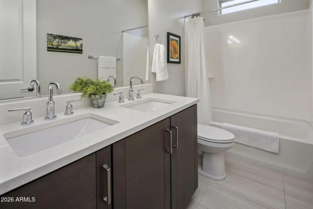Real Estate Picture 36