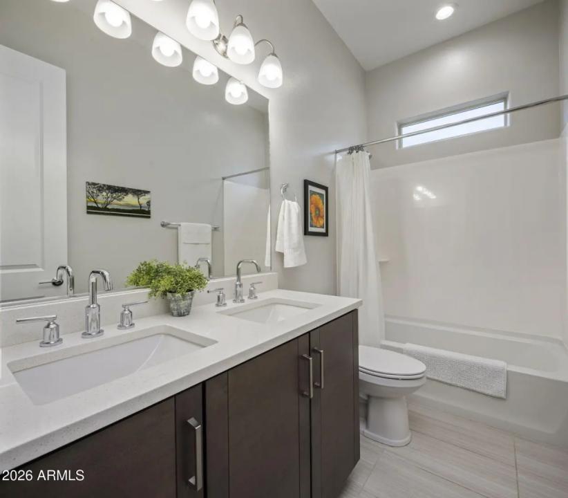Real Estate Picture 37