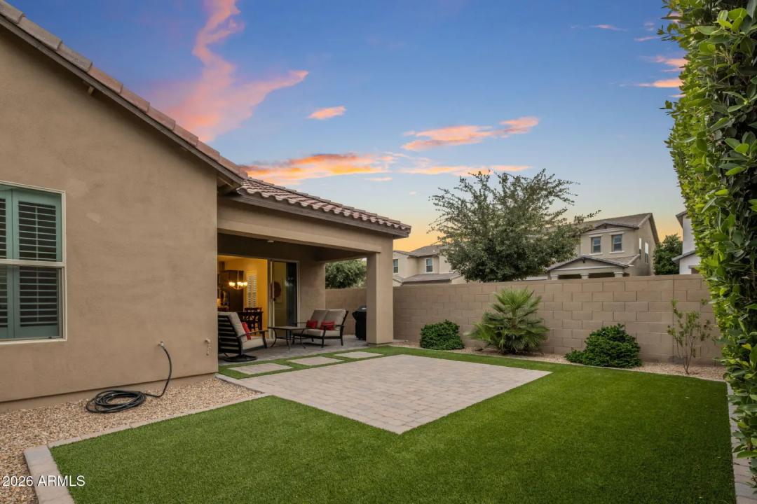 Real Estate Picture 50