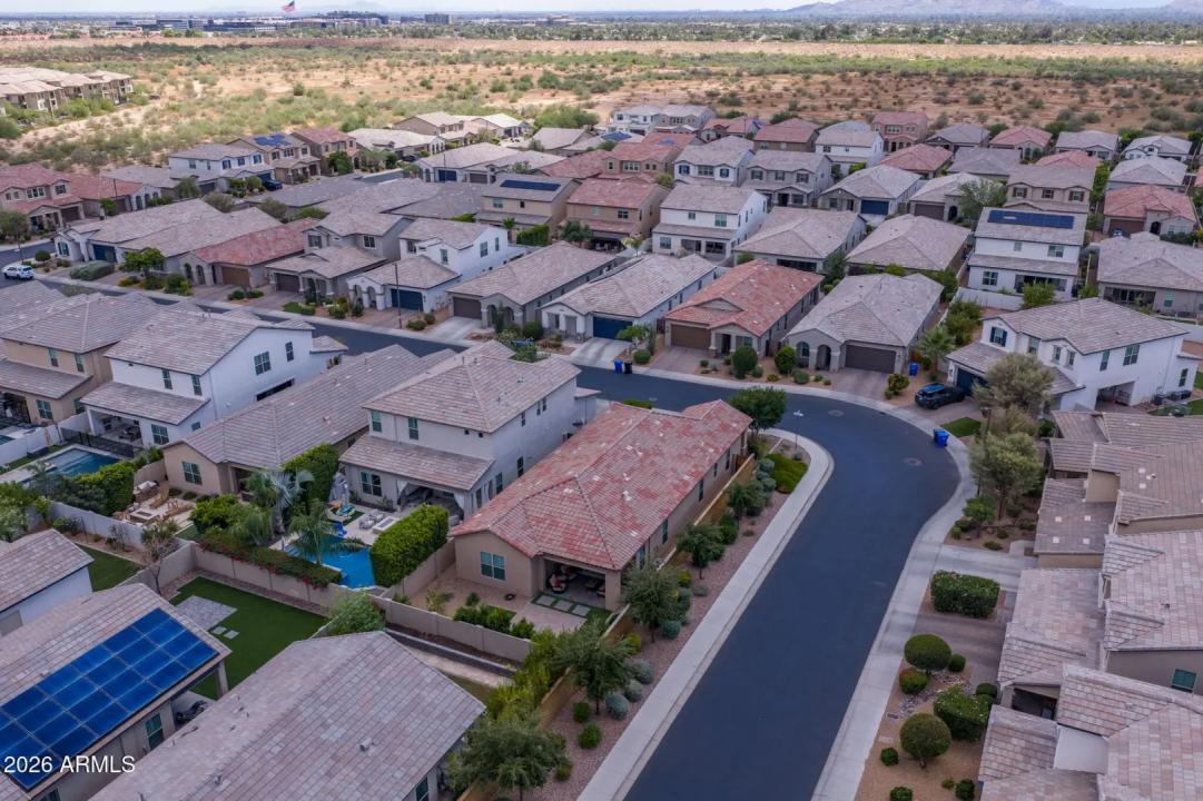 Real Estate Picture 60