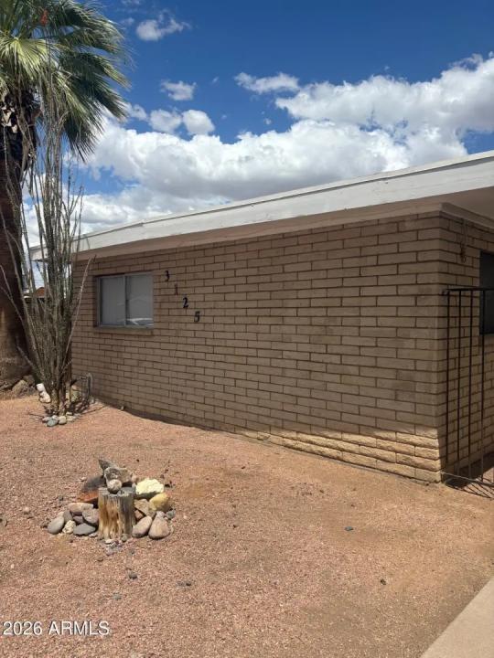 Real Estate Picture 5