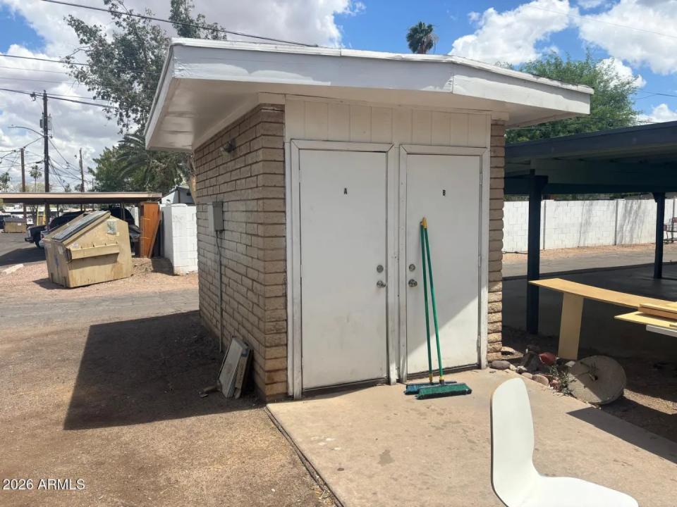Real Estate Picture 10