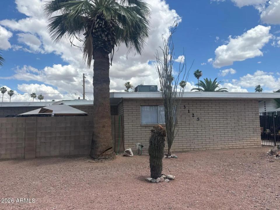 Real Estate Picture 3
