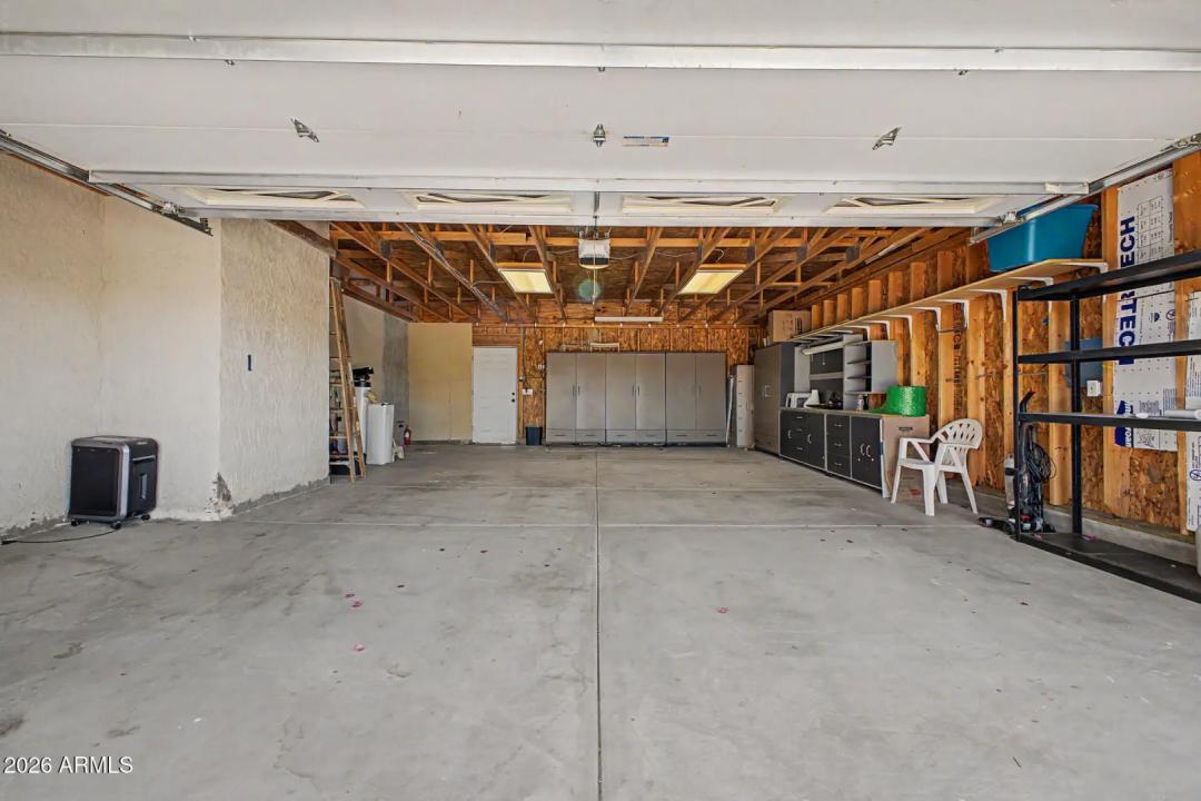 Real Estate Picture 30