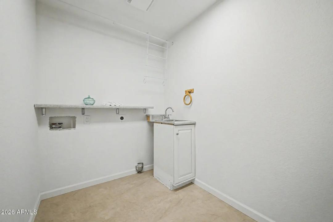 Real Estate Picture 25