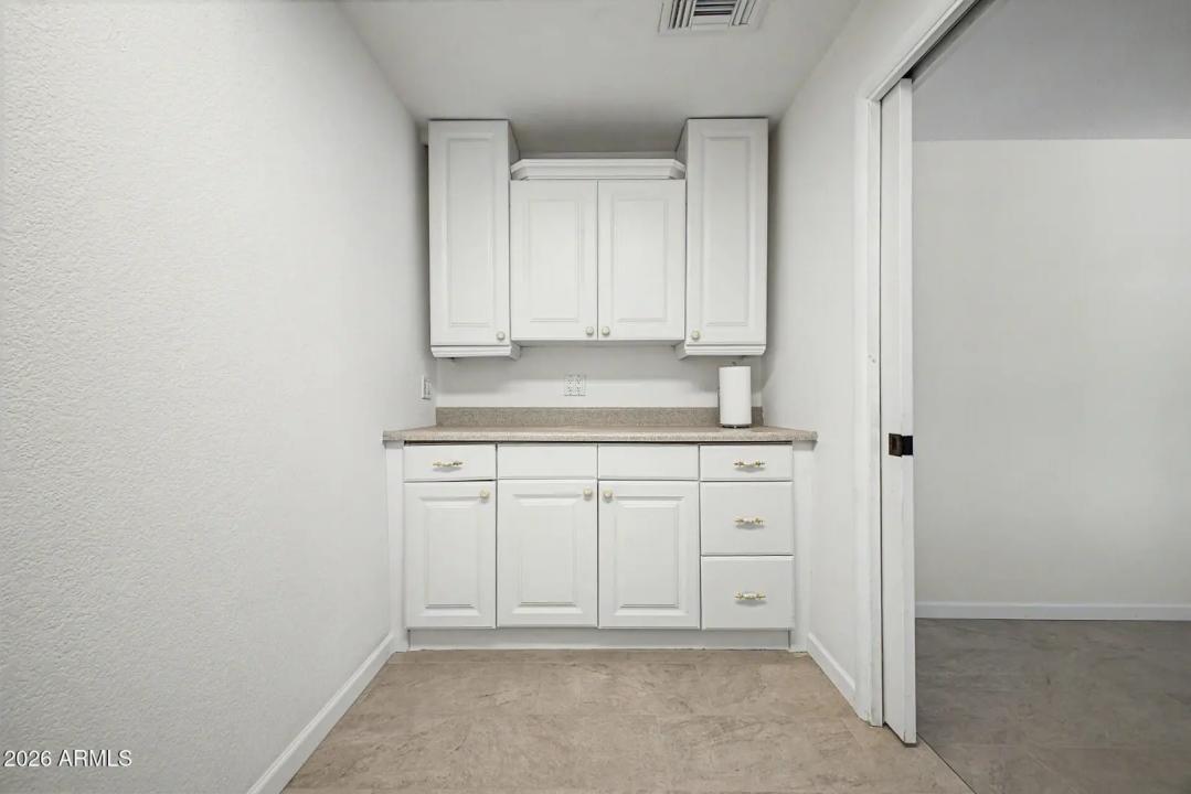 Real Estate Picture 26