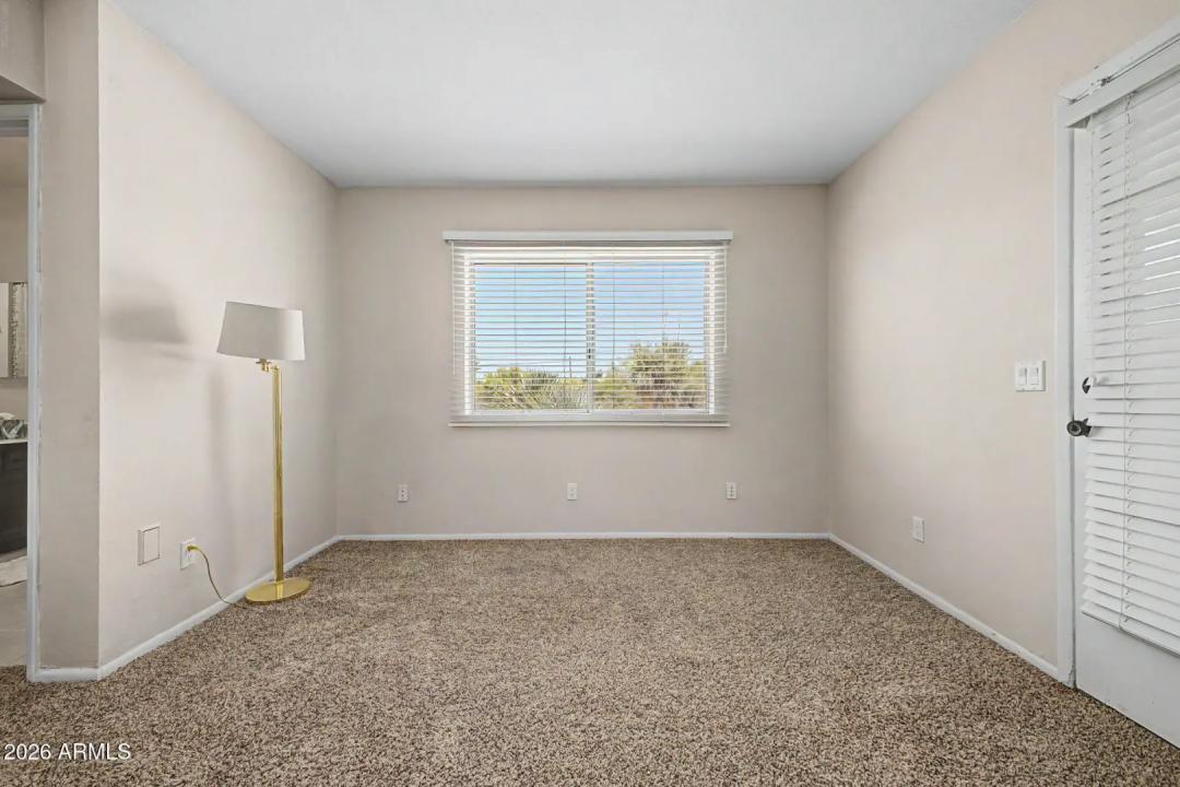 Real Estate Picture 22