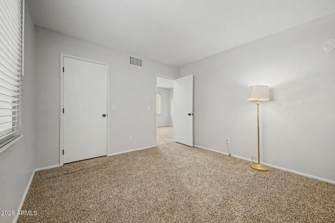 Real Estate Picture 23