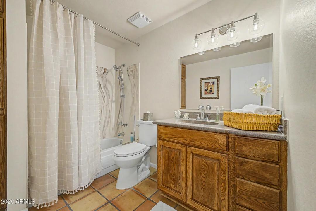 Real Estate Picture 20