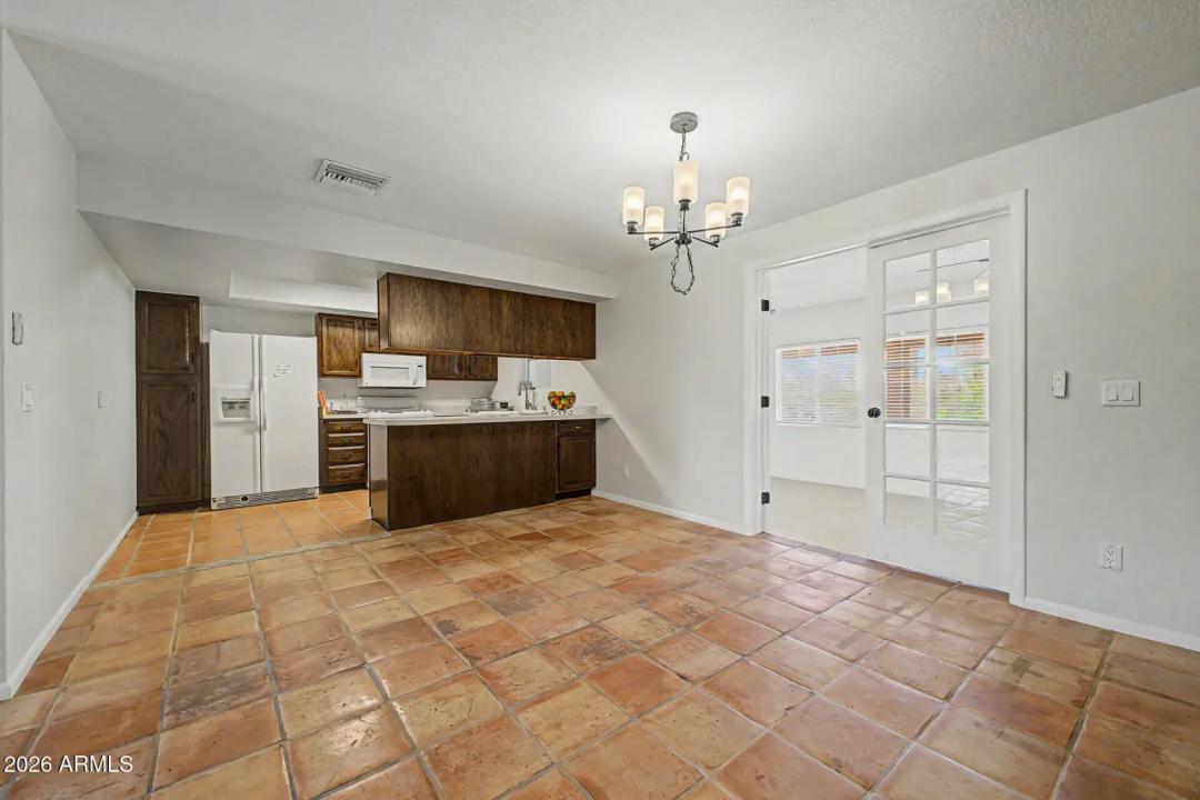Real Estate Picture 11