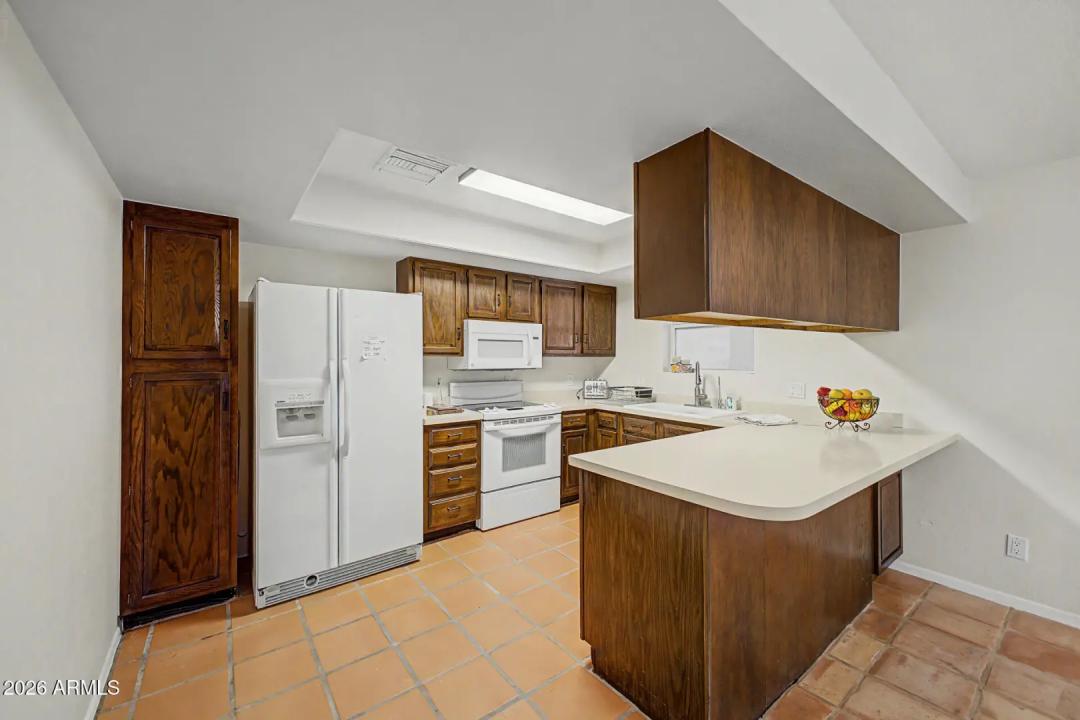 Real Estate Picture 12