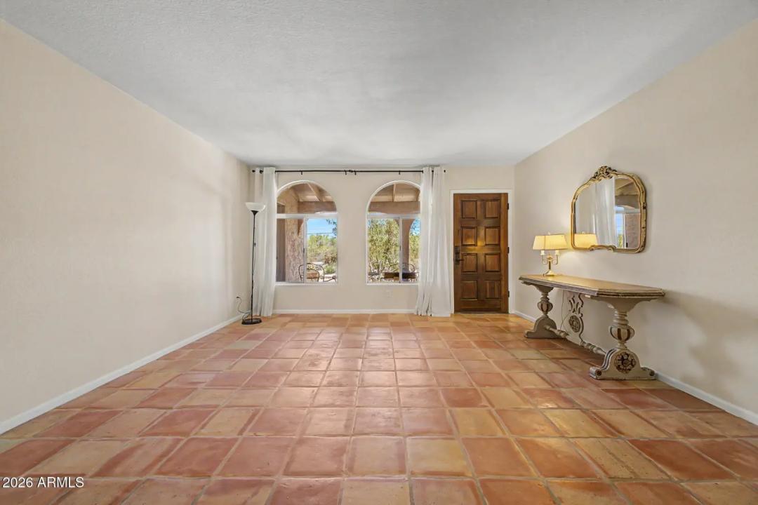 Real Estate Picture 9