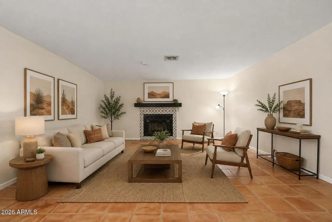 Real Estate Picture 12