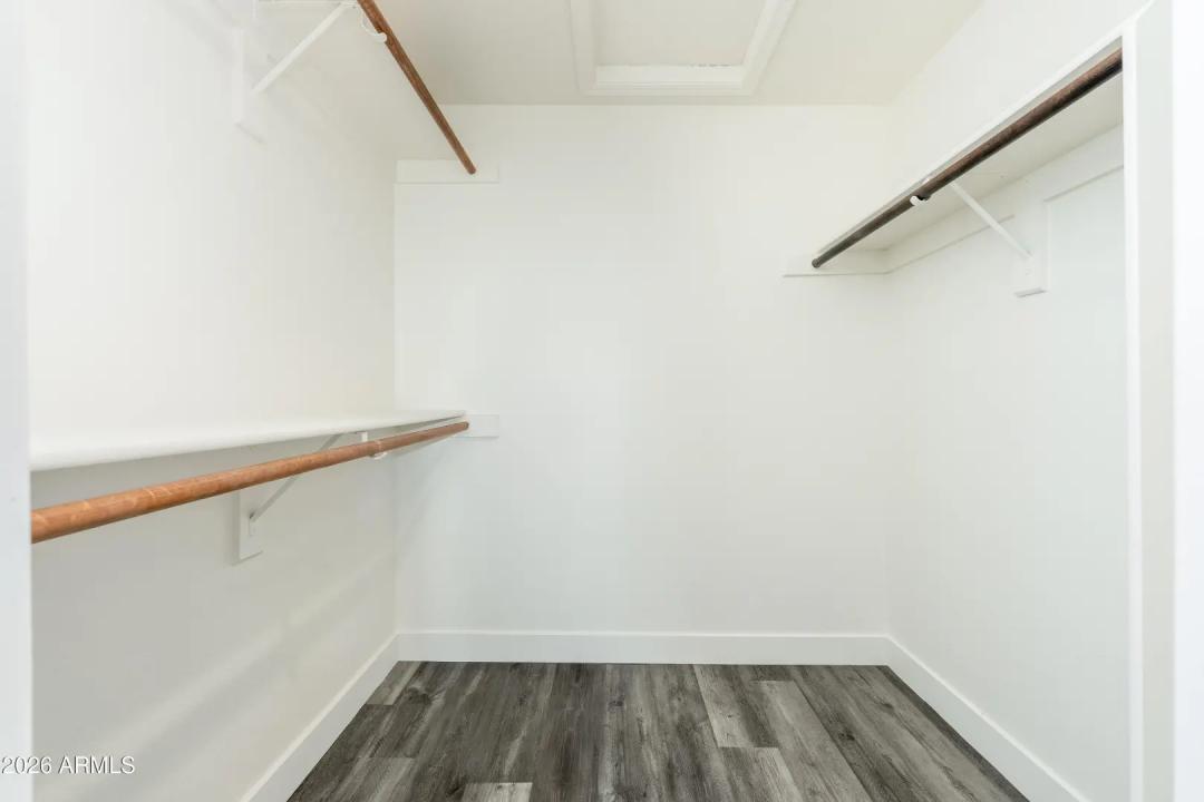 Real Estate Picture 16
