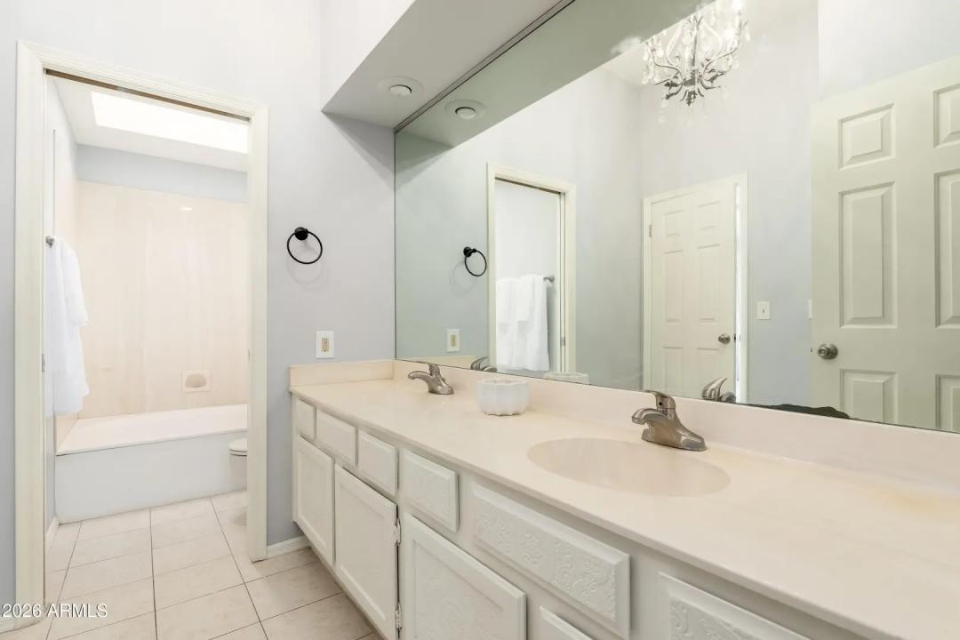 Real Estate Picture 17
