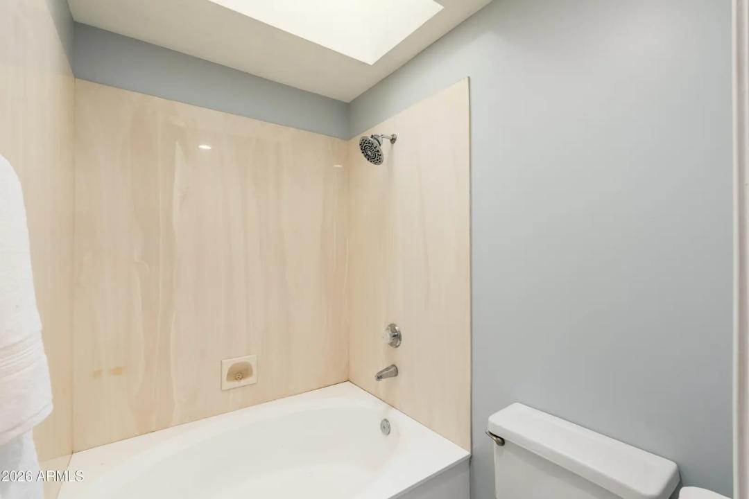 Real Estate Picture 18