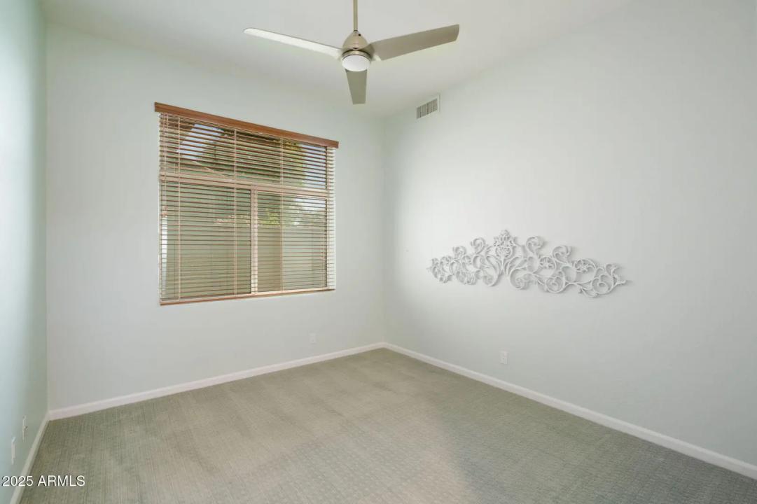 Real Estate Picture 18