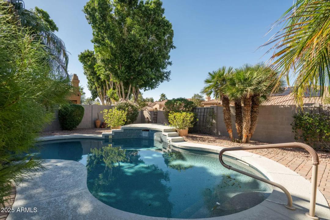 Real Estate Picture 21