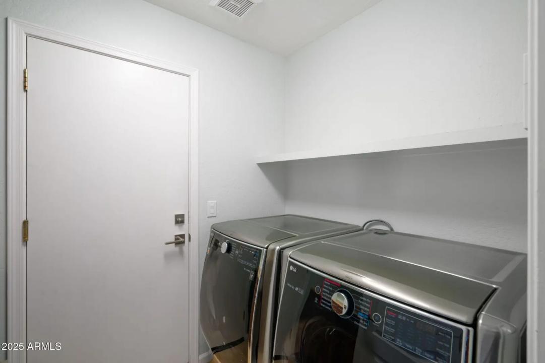 Real Estate Picture 25
