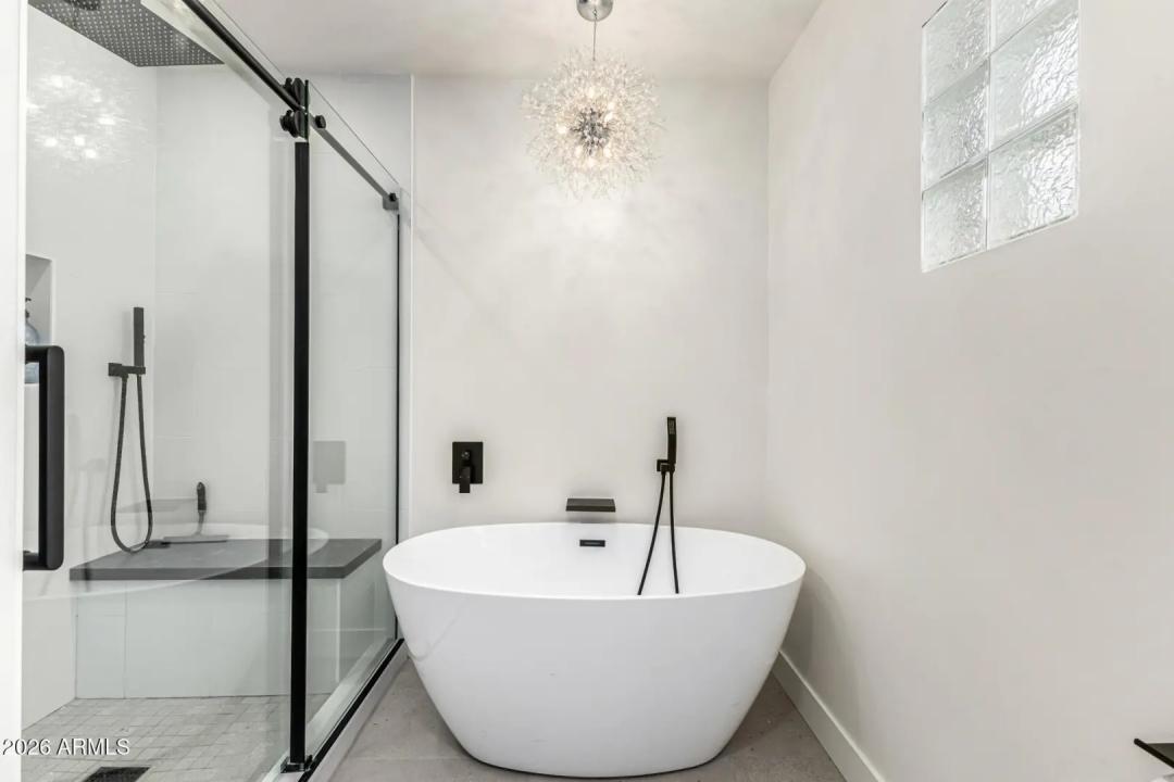 Real Estate Picture 15
