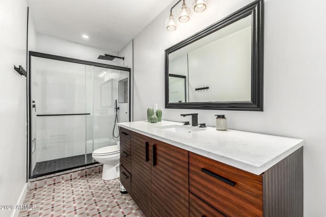 Real Estate Picture 18