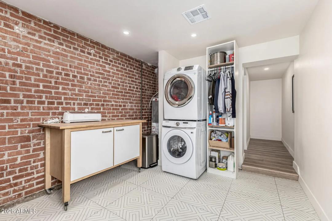 Real Estate Picture 20