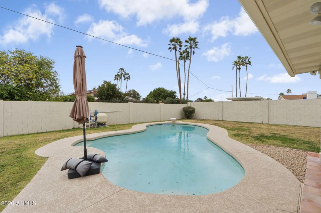 Real Estate Picture 30