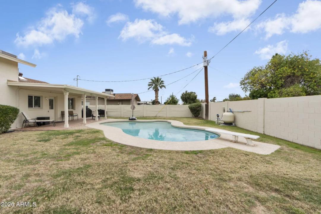Real Estate Picture 32