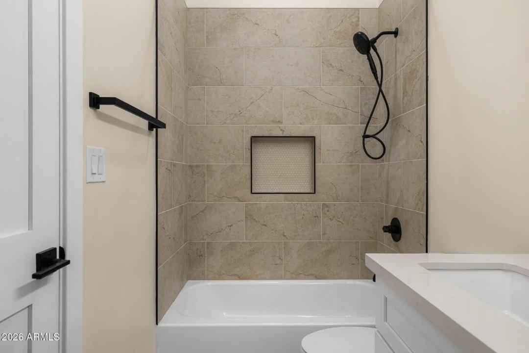 Real Estate Picture 20