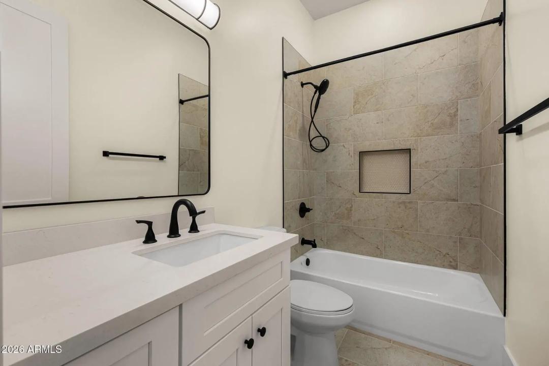 Real Estate Picture 22