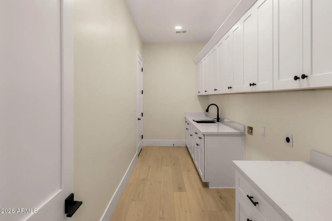 Real Estate Picture 25