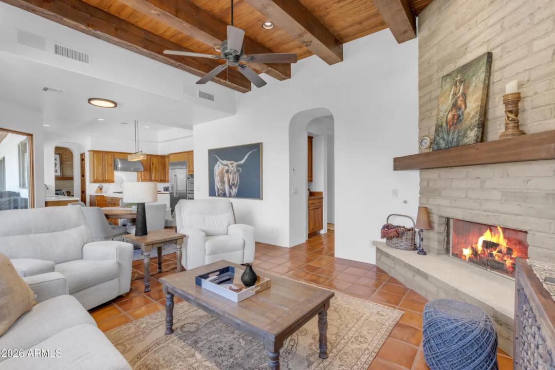 Real Estate Picture 12