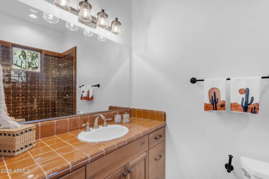 Real Estate Picture 25
