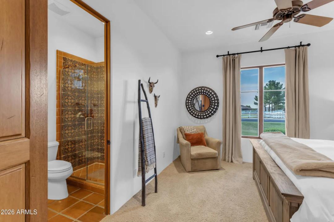 Real Estate Picture 23
