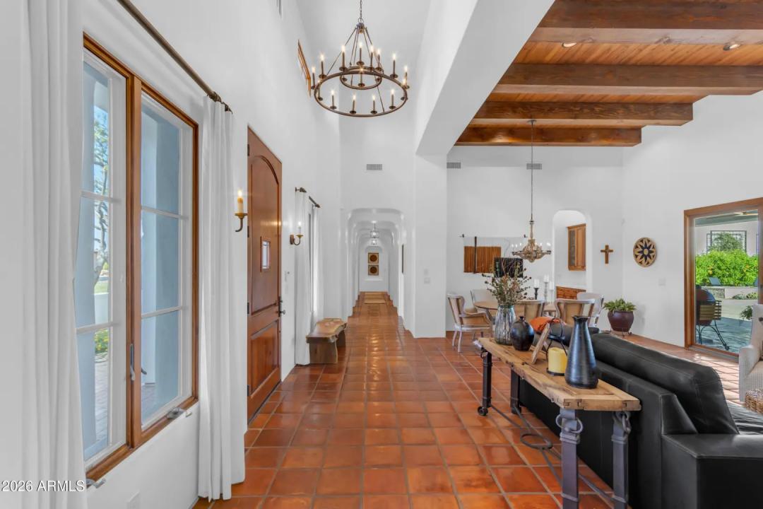 Real Estate Picture 5